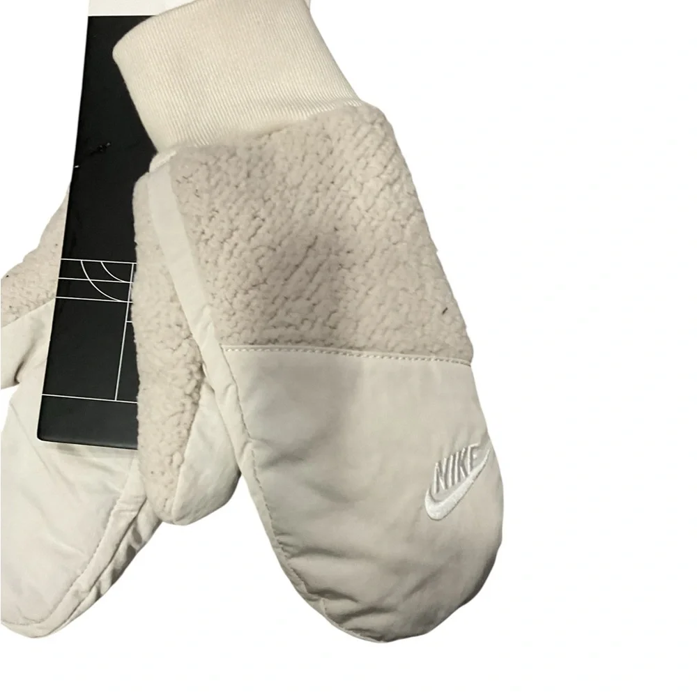 Nike Sherpa Fleece Mittens Womens XS-S Sail White Winter Gloves NWT